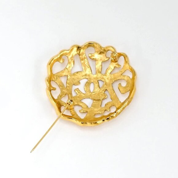 CHANEL CC Logos Filigree Camellia Brooch Gold Tone 25 Pin Auth w/Box n1144-2 - Picture 9 of 16